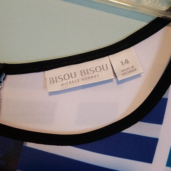 Dress - Picture 2 of 4